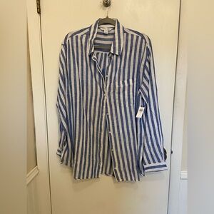 Old Navy Blue and White Striped Button-Up Shirt